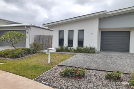 Property photo of 2/31 Chestnut Crescent Caloundra West QLD 4551