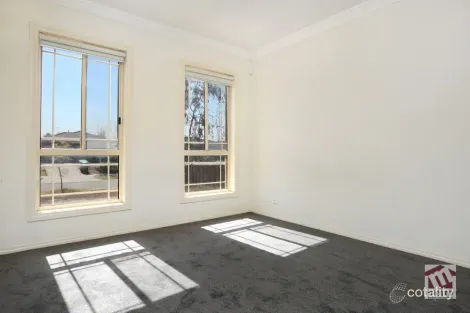 Property photo of 21 Ruby Place Werribee VIC 3030