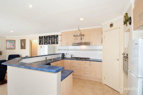 Property photo of 32 Caversham Drive Mornington VIC 3931