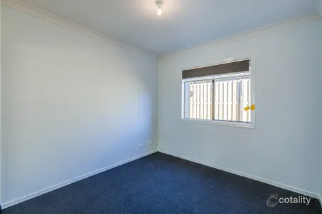 Property photo of 1 Haystack Close Park Ridge QLD 4125
