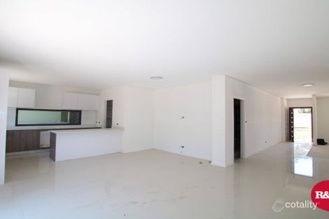 Property photo of 3 Melville Road St Clair NSW 2759