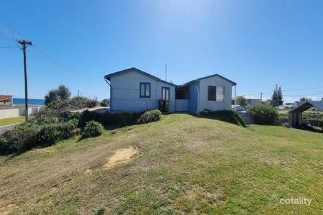 Property photo of 20 De Burgh Street Ledge Point WA 6043