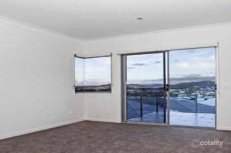 Property photo of 11 Wimmera Crescent Upper Coomera QLD 4209