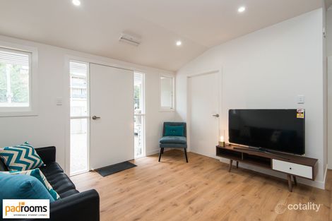 3/8 Sir Fred Schonell Dr, St Lucia, QLD 4067