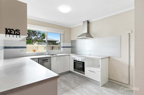 Property photo of 15 White Street Point Vernon QLD 4655
