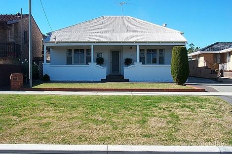 8 Gibson St, Beaconsfield, WA 6162