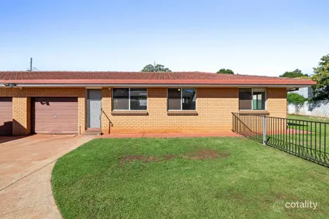 2/228 South St, South Toowoomba, QLD 4350