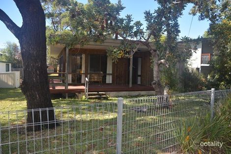 Property photo of 4 Leaf Street Broulee NSW 2537