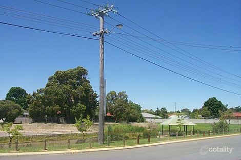 197 Fisher St, Cloverdale, WA 6105