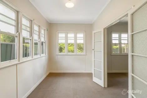 Property photo of 28 Warwick Street Harristown QLD 4350