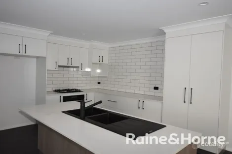 Property photo of 11 Young Street Orange NSW 2800