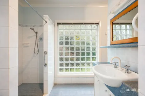 Property photo of 1D James Street Redwood QLD 4350