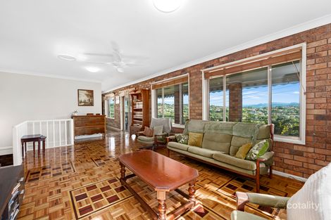 Property photo of 42 Cominan Avenue Banora Point NSW 2486