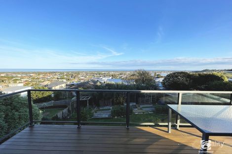 9 Hardie St, Lakes Entrance, VIC 3909