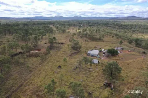 90 Woodleigh Rd, Millstream, QLD 4888
