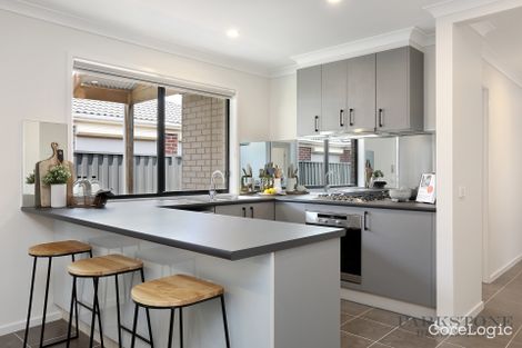 Property photo of 3 Lysterfield Walk Manor Lakes VIC 3024