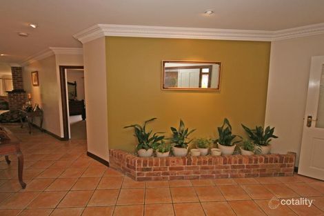 Property photo of 10 Cobb And Co Circuit Hillvue NSW 2340