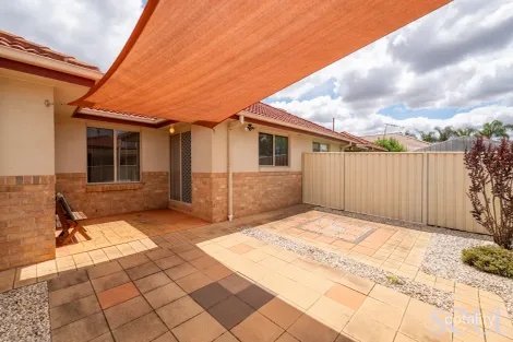 Property photo of 2/22 Little Road Griffith NSW 2680