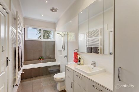 Property photo of 40 Alfred Road Glen Iris VIC 3146