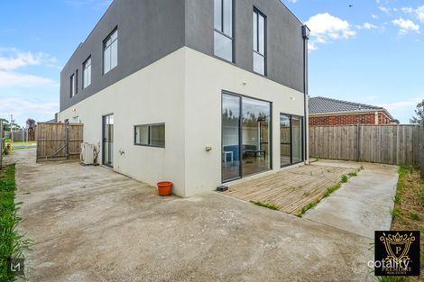 Property photo of 13 Saloon Circuit Clyde North VIC 3978