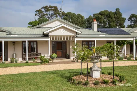 18 Radiata Rd, Kangaroo Valley, NSW 2577