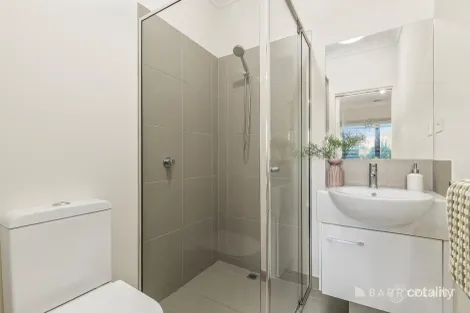 Property photo of 21A Henry Crescent Seaford VIC 3198