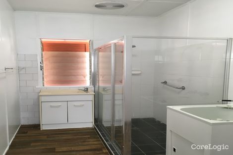 25 Andrew St, Lota, QLD 4179