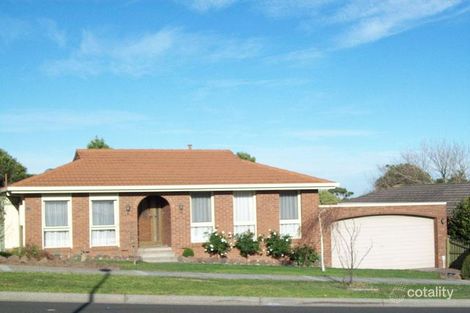 44 Sydney Parkinson Ave, Endeavour Hills, VIC 3802