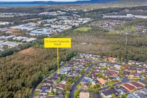Property photo of 13 Joseph Esplanade Mardi NSW 2259