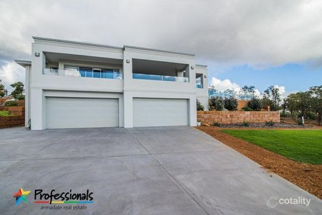 Property photo of 10 Paull View Bedfordale WA 6112