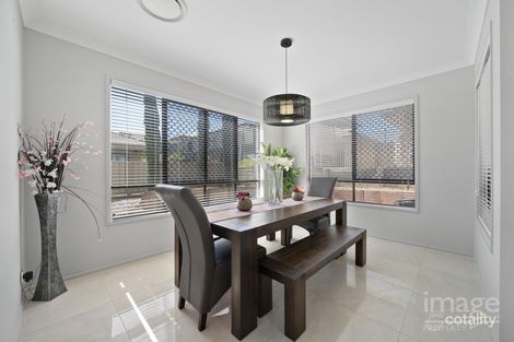 Property photo of 8 Kathdan Close Upper Kedron QLD 4055