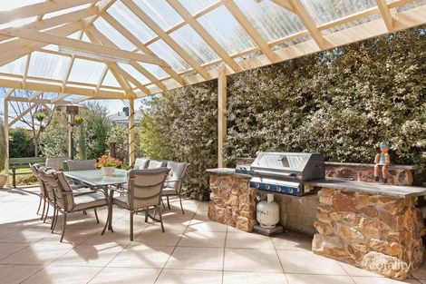 Property photo of 18 Woodstock Drive Doreen VIC 3754