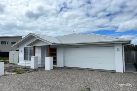 22 Kalang Ave, South West Rocks, NSW 2431