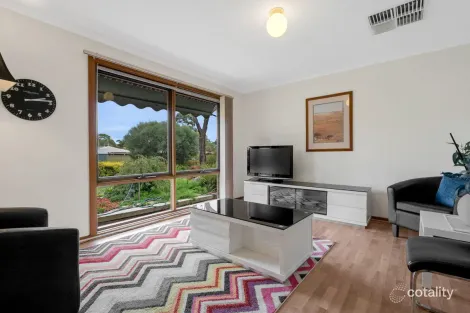 Property photo of 38 Calomba Crescent Happy Valley SA 5159