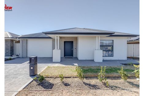 13 Grace Rd, Munno Para West, SA 5115
