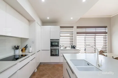 Property photo of 3 Potter Avenue Salter Point WA 6152