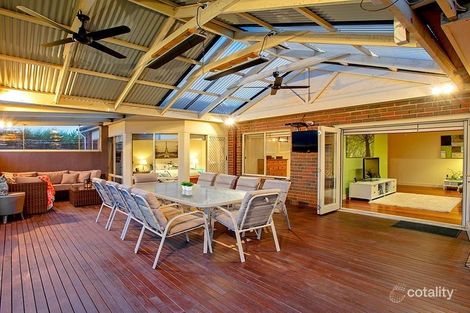Property photo of 4 The Causeway Taylors Hill VIC 3037