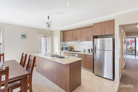 Property photo of 28 Home Road Point Cook VIC 3030