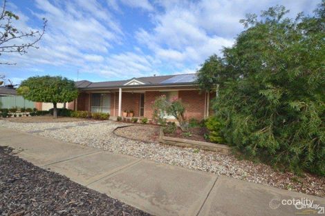Property photo of 24 Woodlands Circuit Echuca VIC 3564