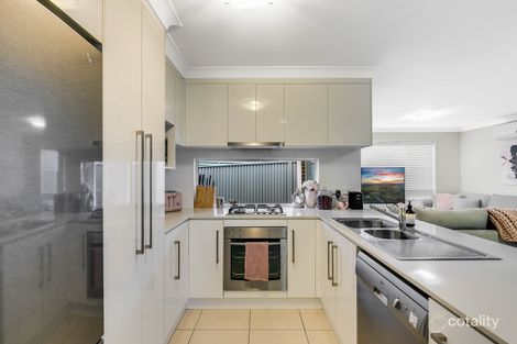 Property photo of 2/16 Swallow Court Newtown QLD 4350