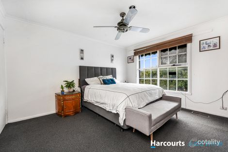 Property photo of 27 Tamarisk Avenue Glen Waverley VIC 3150