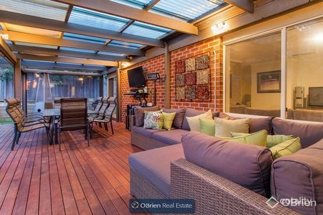Property photo of 4 Irving Close Berwick VIC 3806