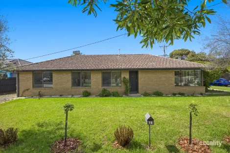 Property photo of 18 Hotham Street Cranbourne VIC 3977