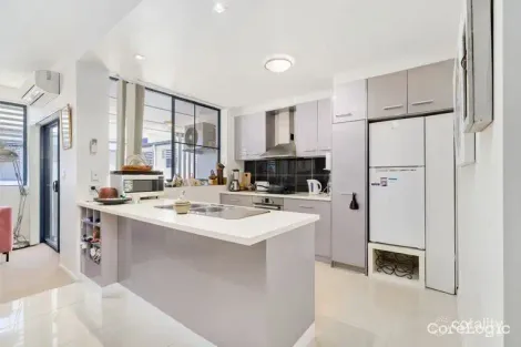 Property photo of 11/3-7 Macdonnell Road Margate QLD 4019