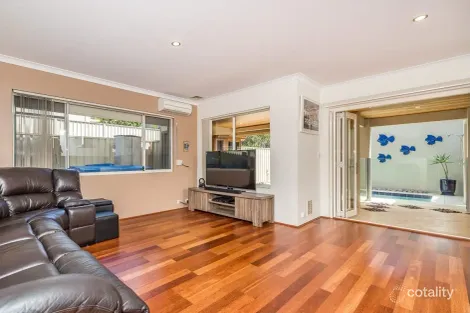 Property photo of 20 Worner Crescent Karrinyup WA 6018