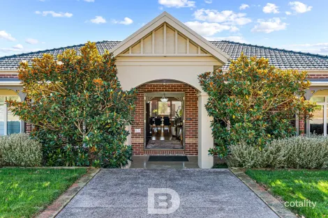 Property photo of 7 Cedar Court Gisborne VIC 3437