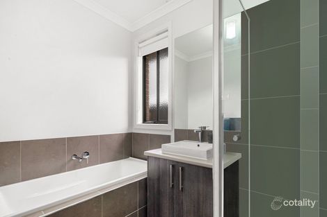 Property photo of 25 Bluejay Road Doreen VIC 3754