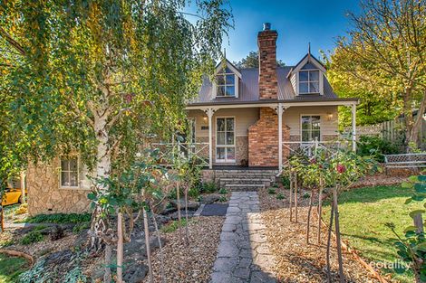 Property photo of 14 Quarry Hills Drive Berwick VIC 3806