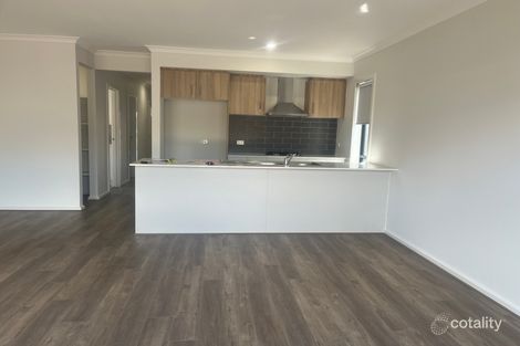 Property photo of 61 Cinnamara Circuit Tarneit VIC 3029