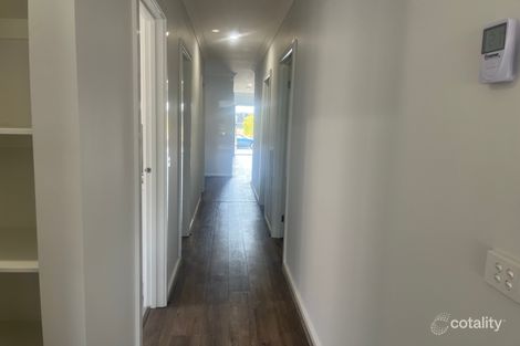 Property photo of 61 Cinnamara Circuit Tarneit VIC 3029